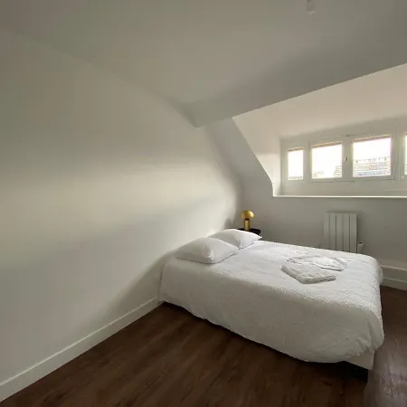 Hyper Centre - Cathedrale 2 *