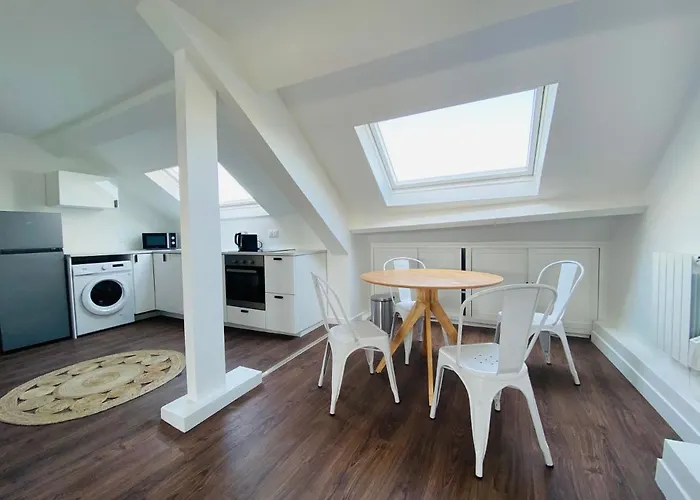 Hyper Centre - Cathedrale 2 * Reims